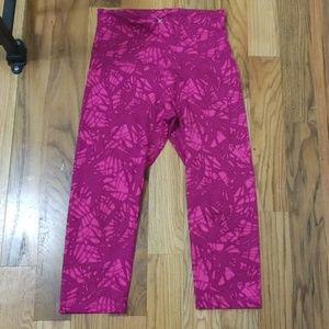 High-waisted cropped leggings